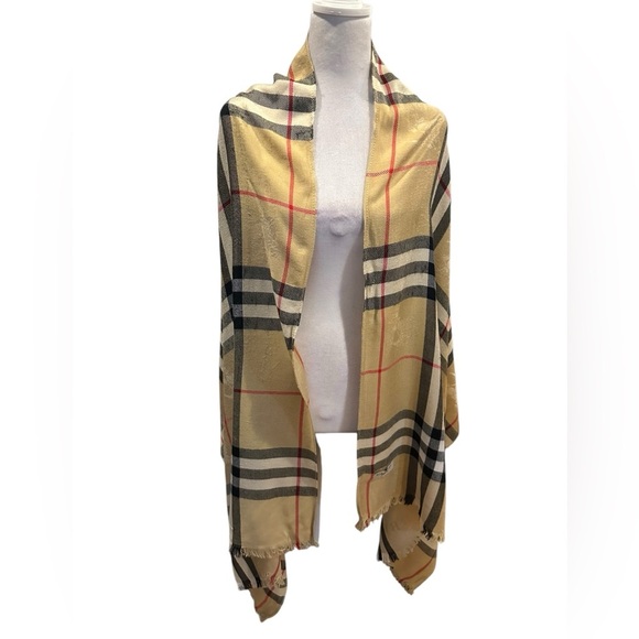 Burberry London wide check scarf - Picture 2 of 13